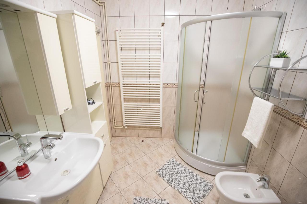 Apartman Excellent - Kuca Za Odmor U Zupanji -Natkriveno Parkirno Mjesto Zupanja Exterior photo